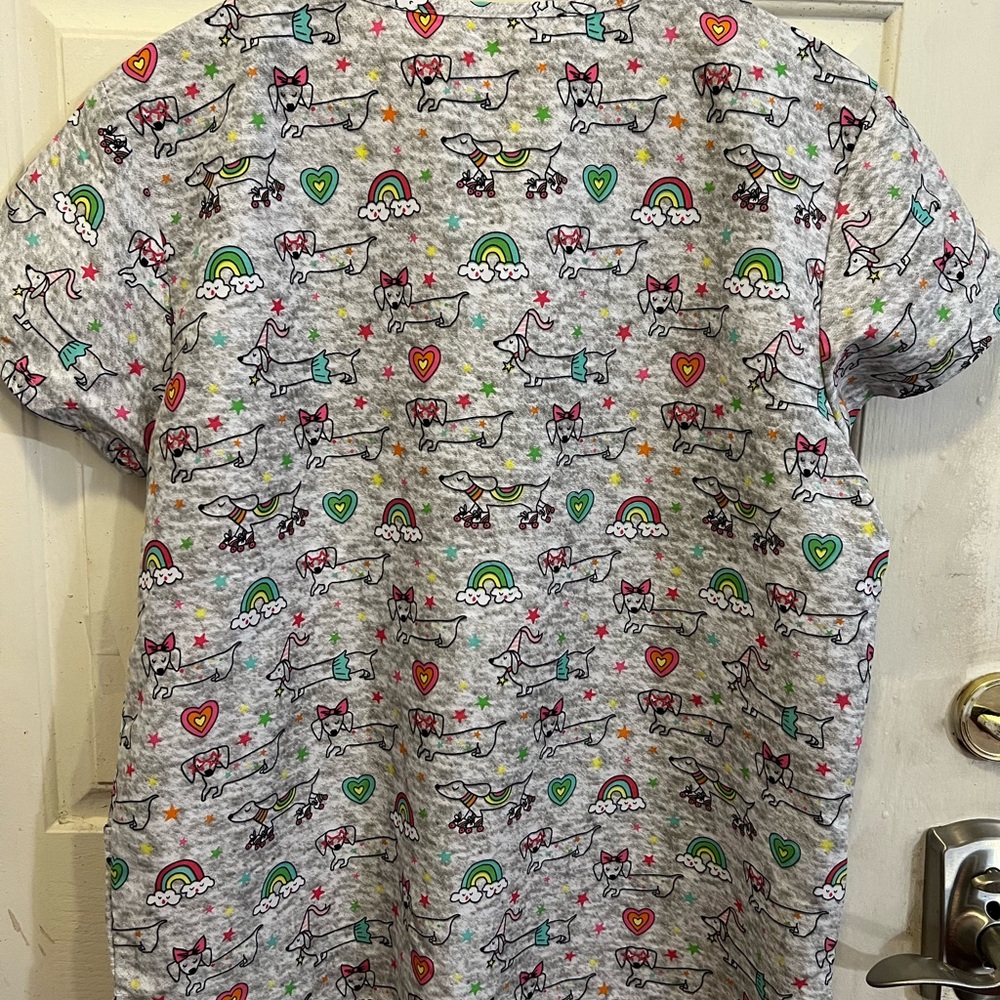 I love scrub top